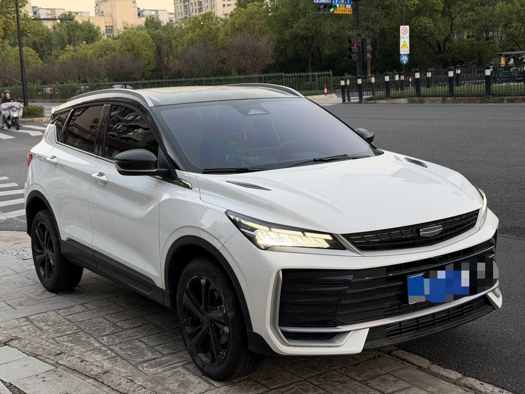 GEELY Coolray 2025 car image #3