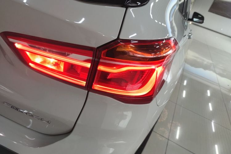 BMW X1 2018 car image #8