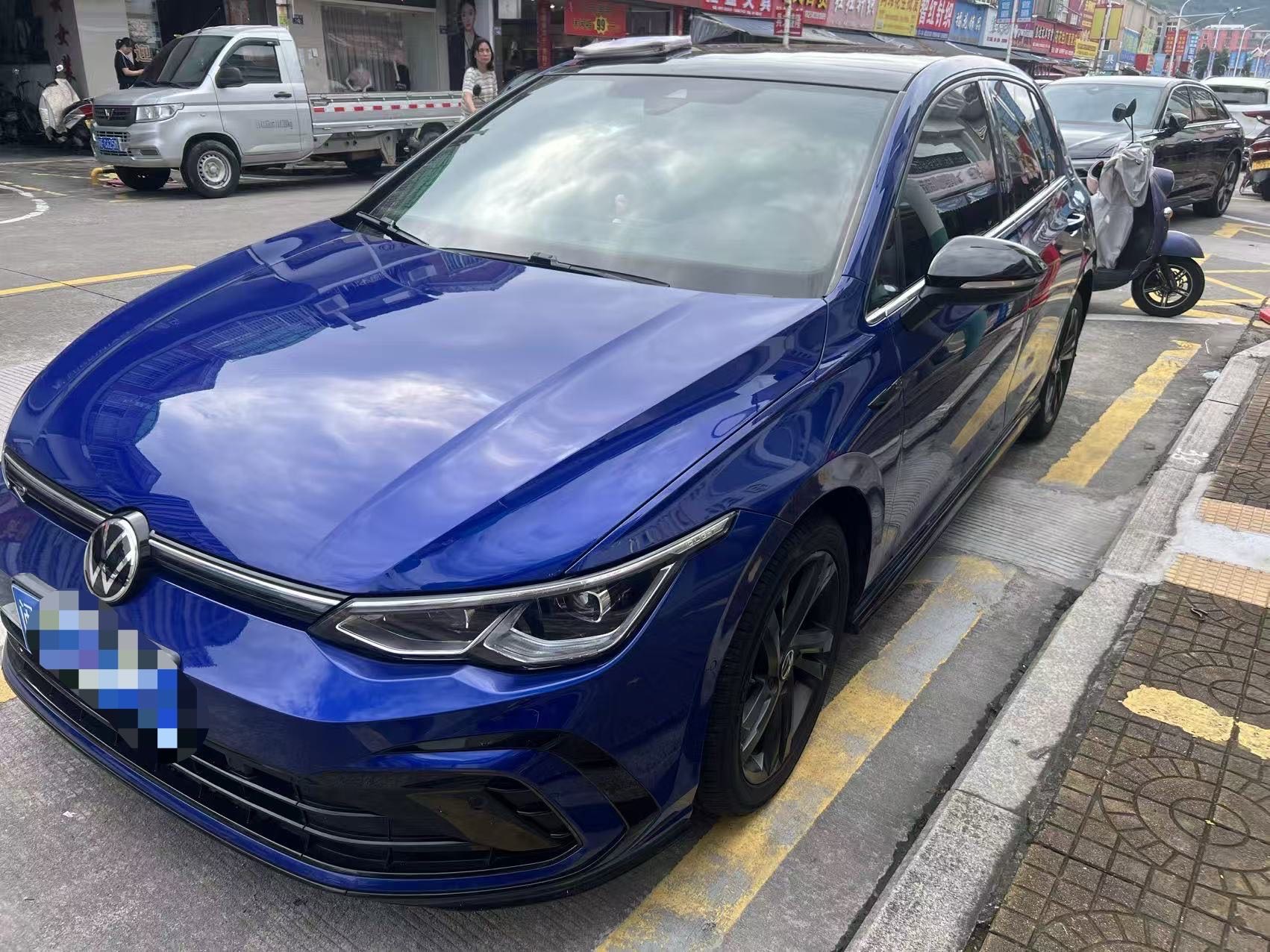 Volkswagen Golf 2020 car image #2