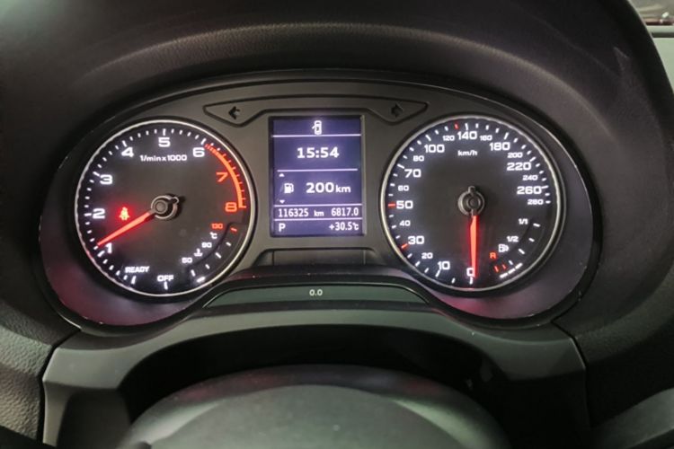 Audi A3 2018 car image #16