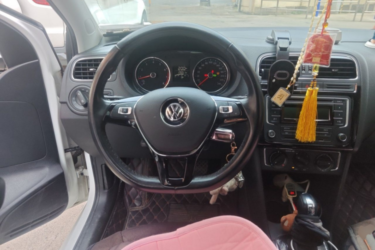 Volkswagen Polo 2018 #11 Volkswagen Polo 2018 car image #11