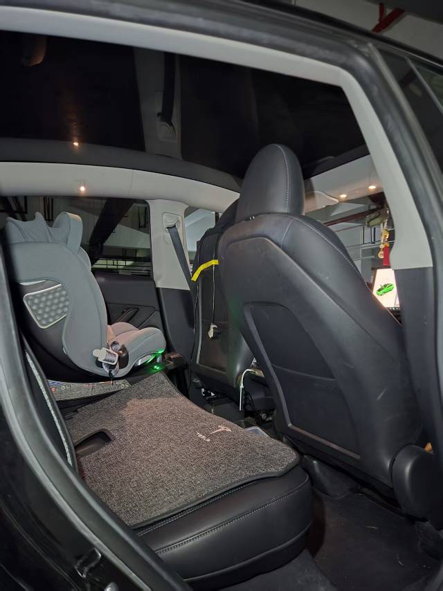 Tesla Model Y 2022 car image #2