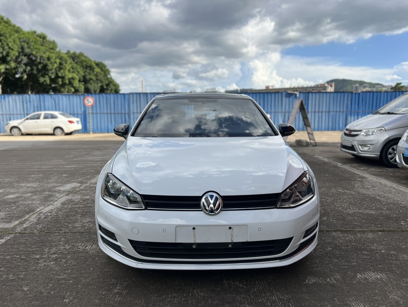Volkswagen Golf 2017 Volkswagen Golf 2017 car image