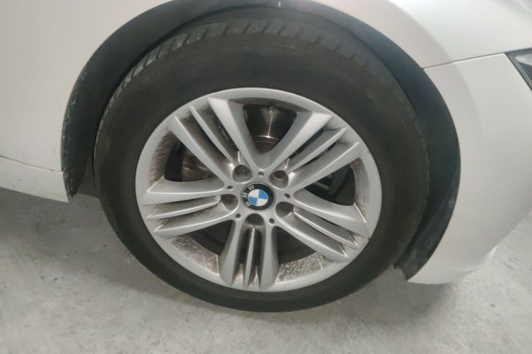 BMW 3 Series 2017 car image #9