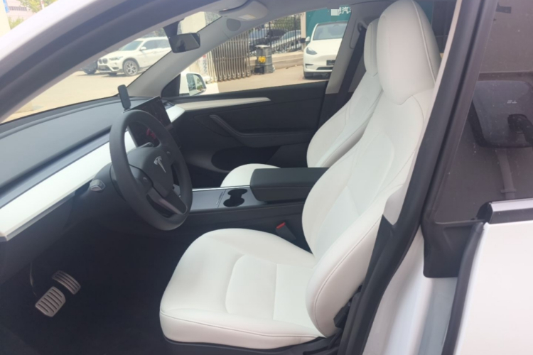 Tesla Model Y 2022 #15 Tesla Model Y 2022 car image #15