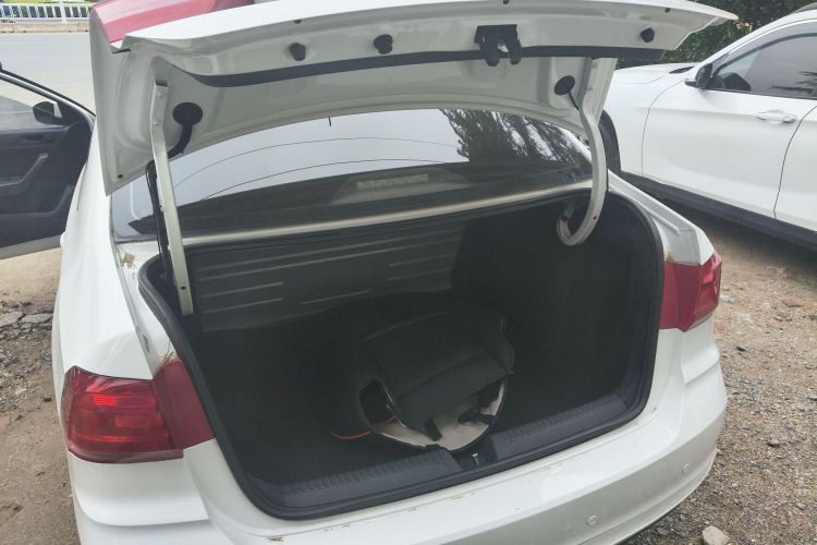 Volkswagen Santana 2019 car image #19