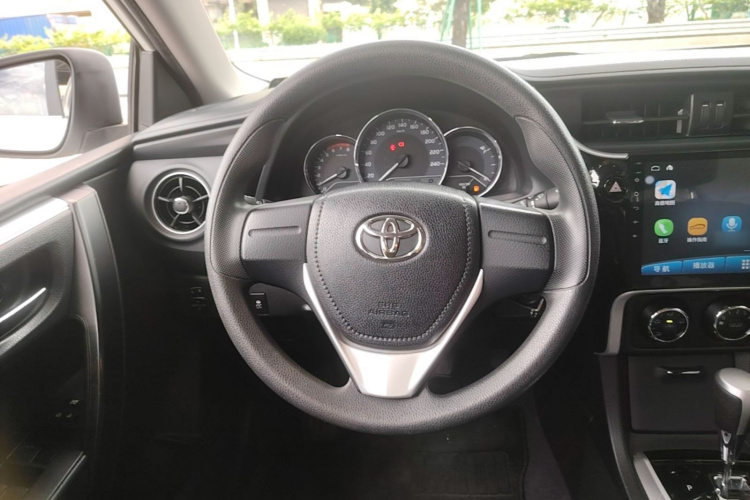 Toyota Corolla 2017 car image #11