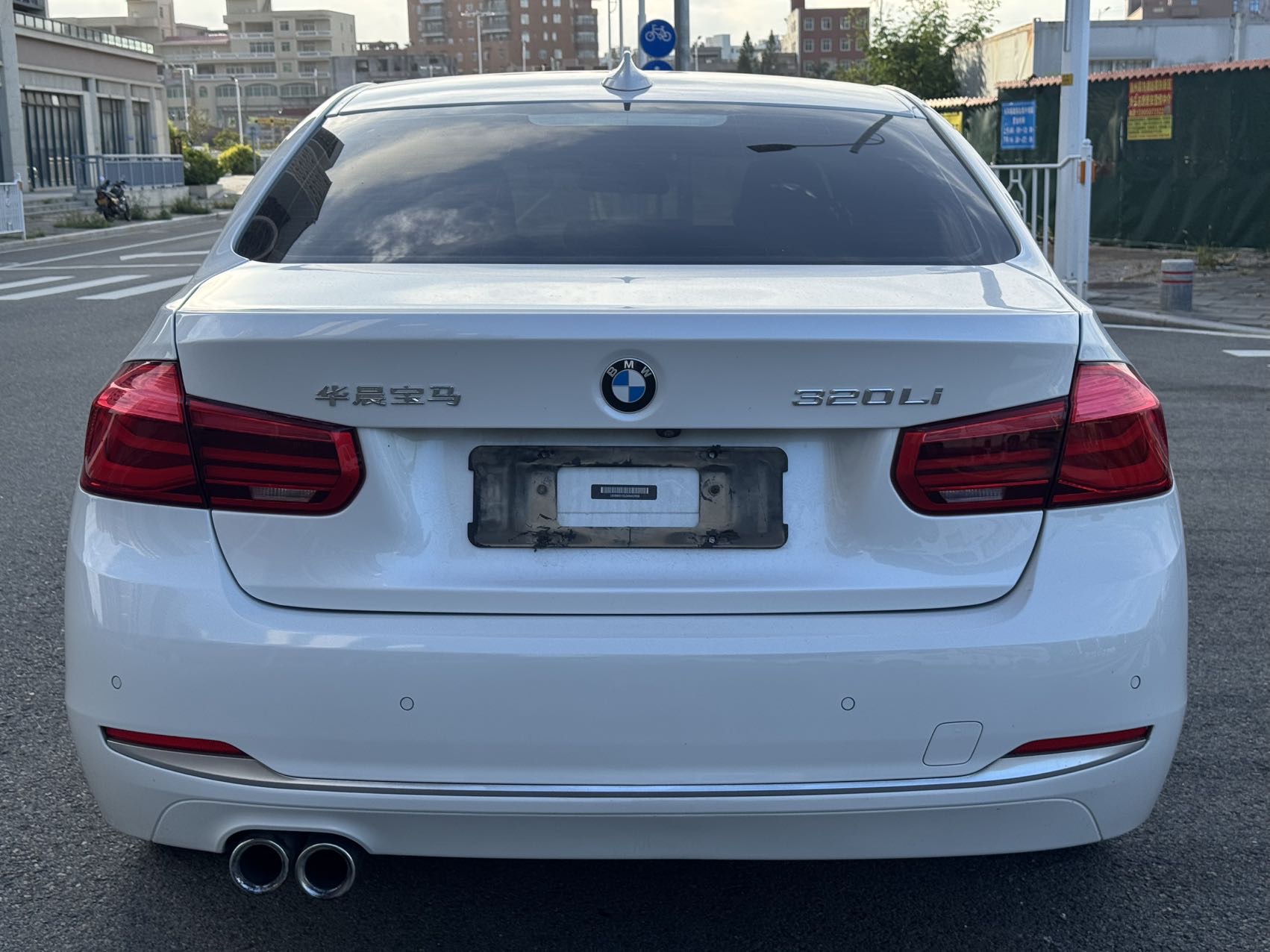 BMW 3 Series 2018 #8 BMW 3 Series 2018 car image #8