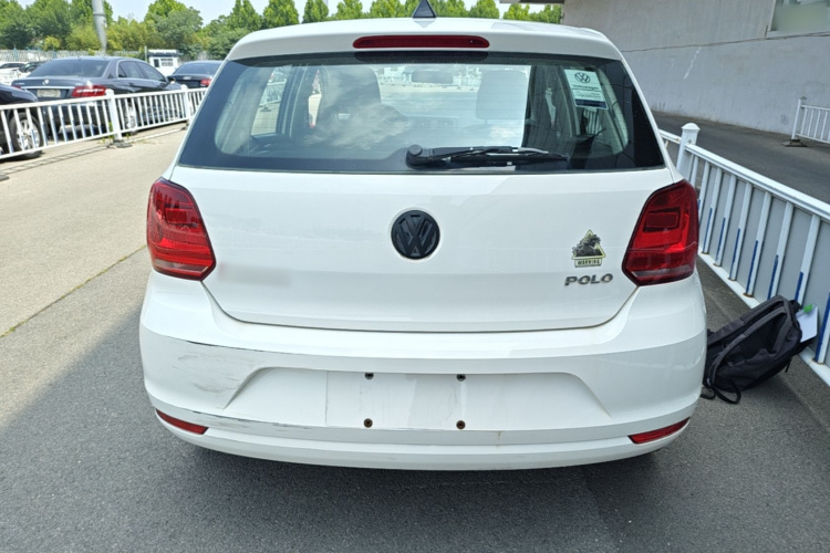 Volkswagen Polo 2016 car image #6