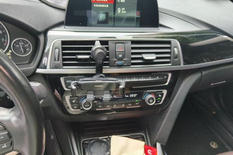 BMW 3 Series 2018 #13 BMW 3 Series 2018 car image #13