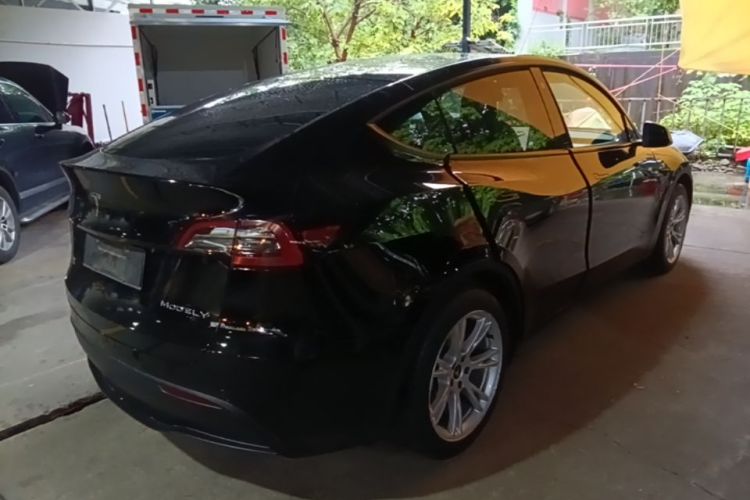 Tesla Model Y 2022 #7 Tesla Model Y 2022 car image #7