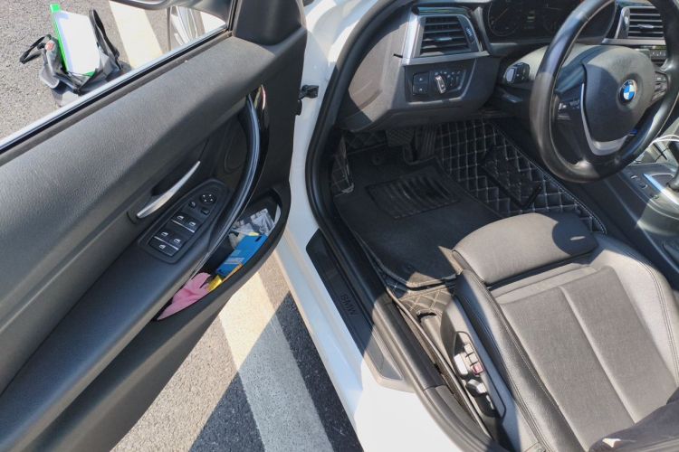 BMW 3 Series 2019 #13 BMW 3 Series 2019 car image #13