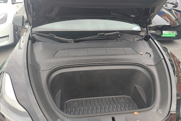 Tesla Model Y 2021 #20 Tesla Model Y 2021 car image #20