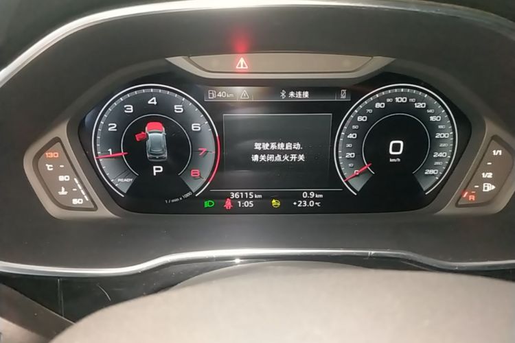 Audi Q3 2022 car image #12