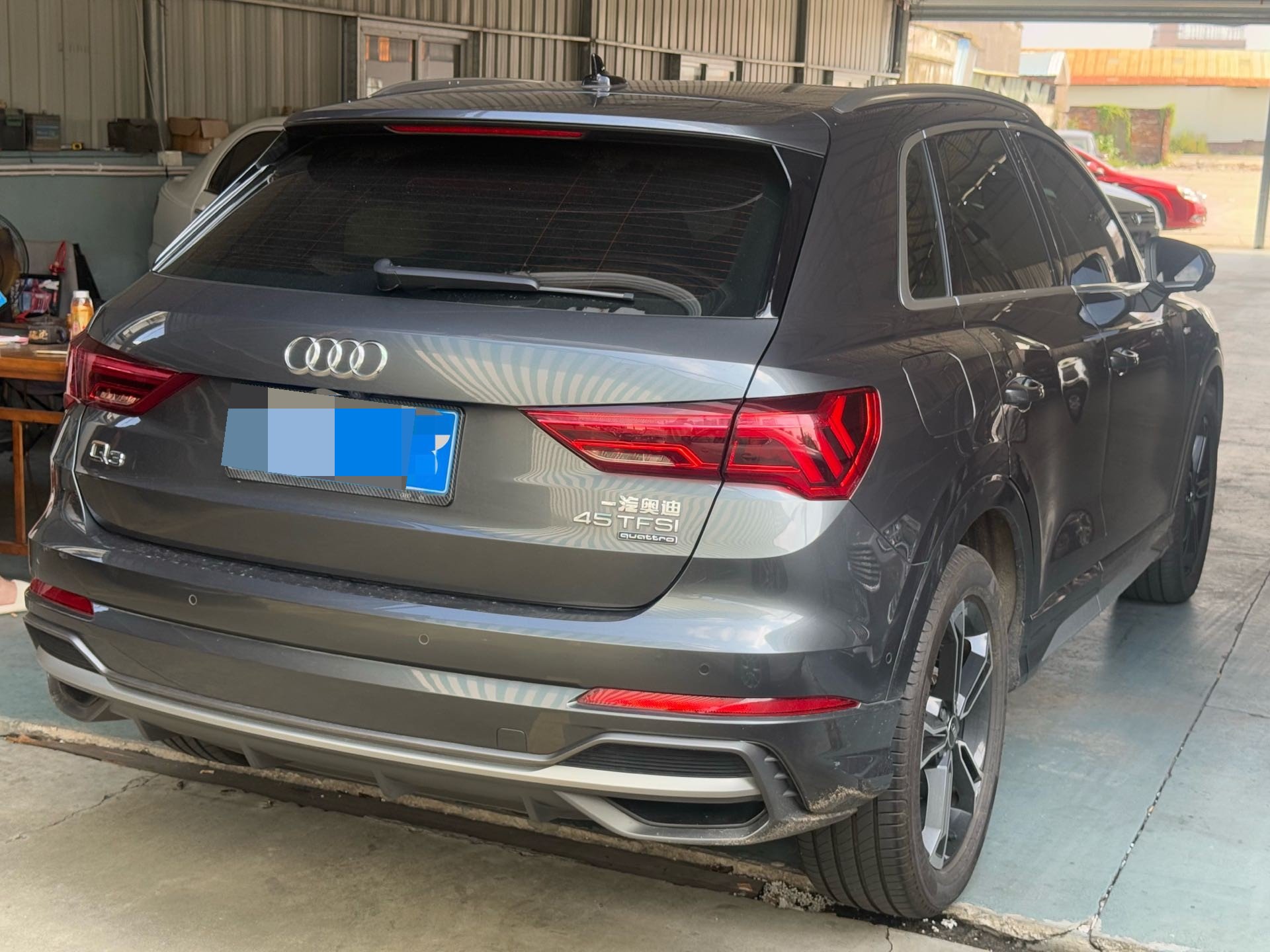Audi Q3 2023 car image #6