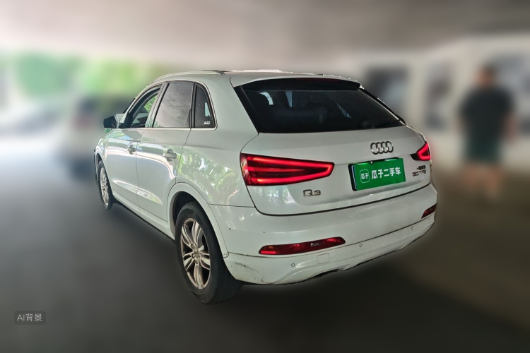 Audi Q3 2015 car image #5