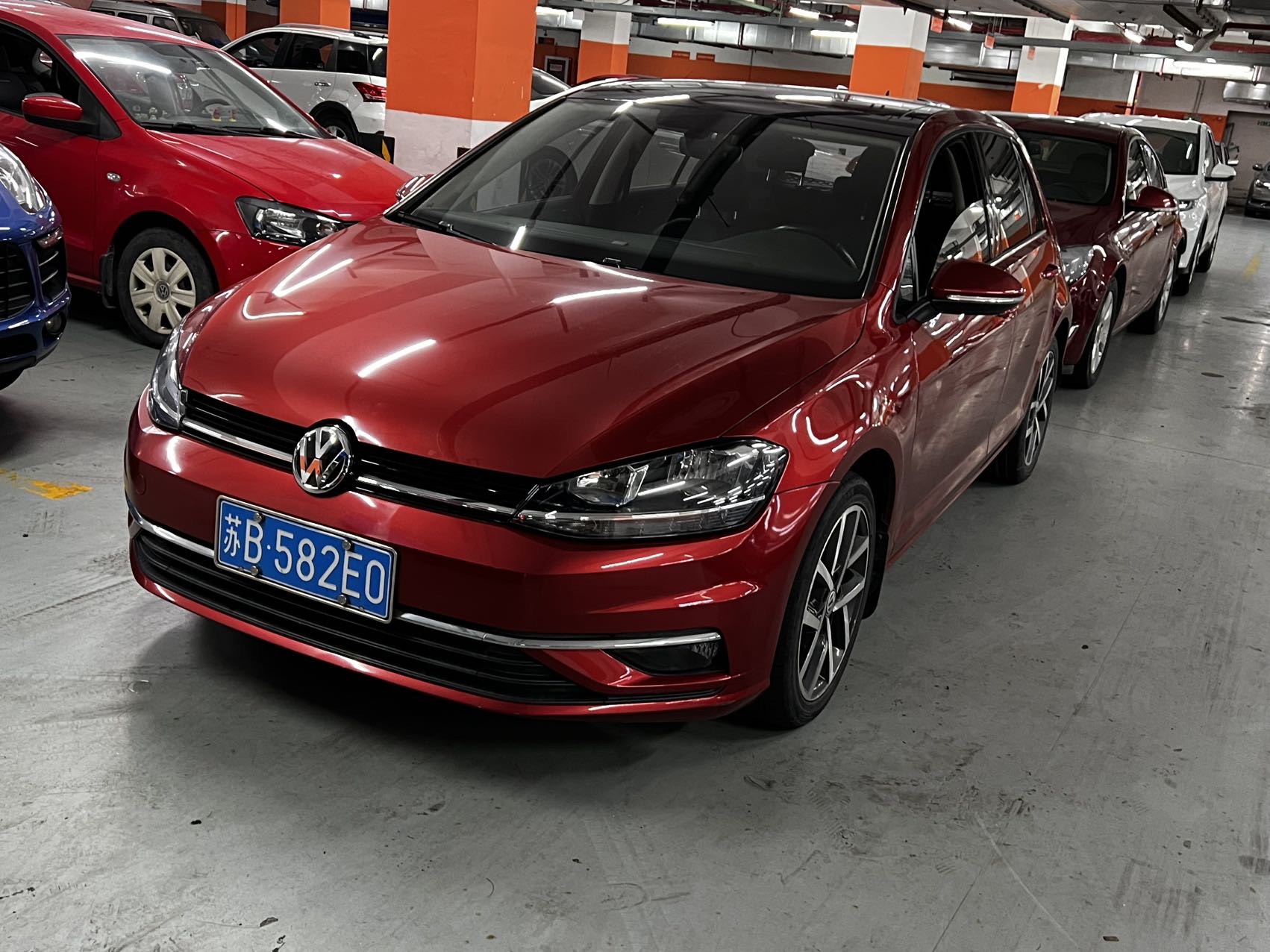 Volkswagen Golf 2019 immagine di auto 