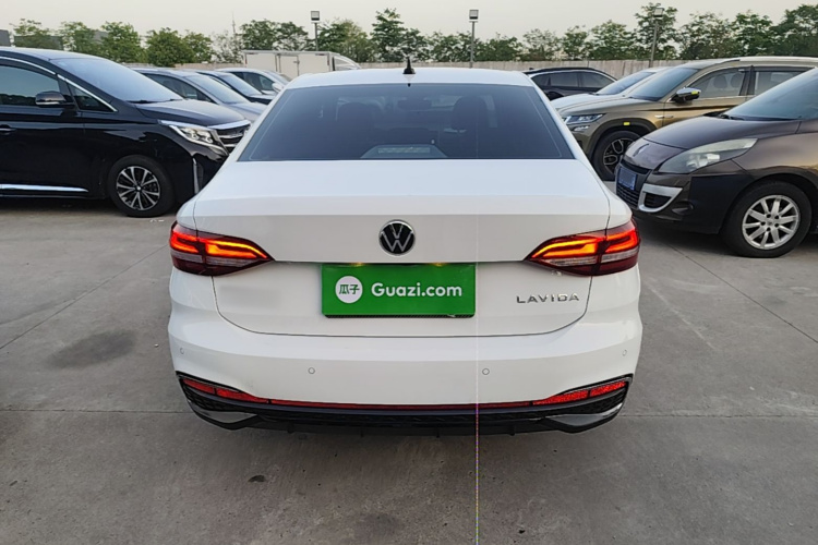 Volkswagen Lavida 2025 car image #6