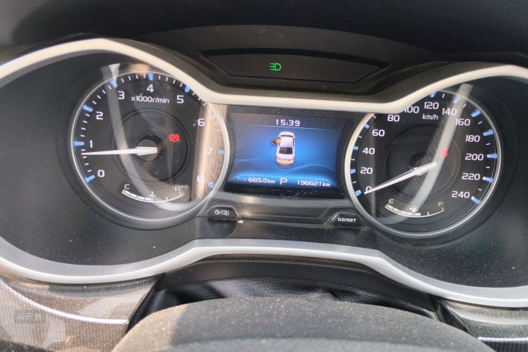 GEELY Emgrand 2017 car image #13