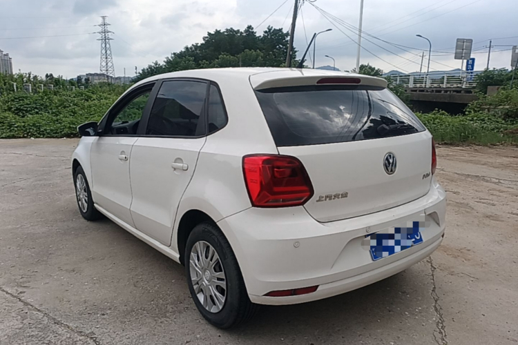 Volkswagen Polo 2016 car image #5