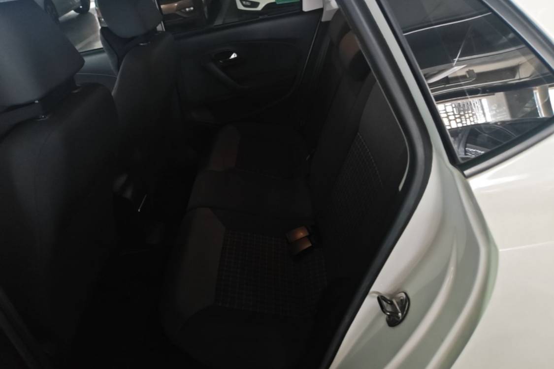 Volkswagen Polo 2019 car image #20