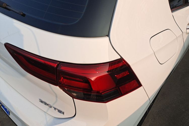 Volkswagen Golf 2024 صورة سيارة #8