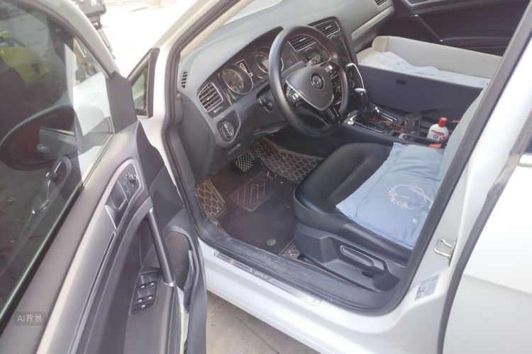 Volkswagen Golf 2020 immagine di auto #18
