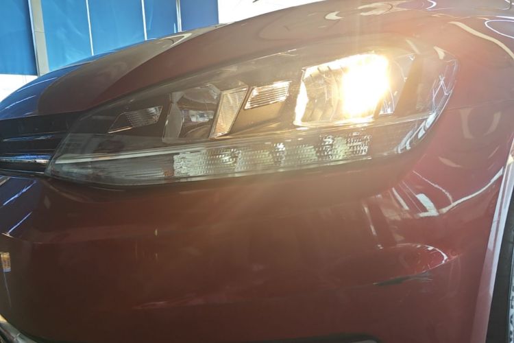Volkswagen Golf 2018 image de voiture #23