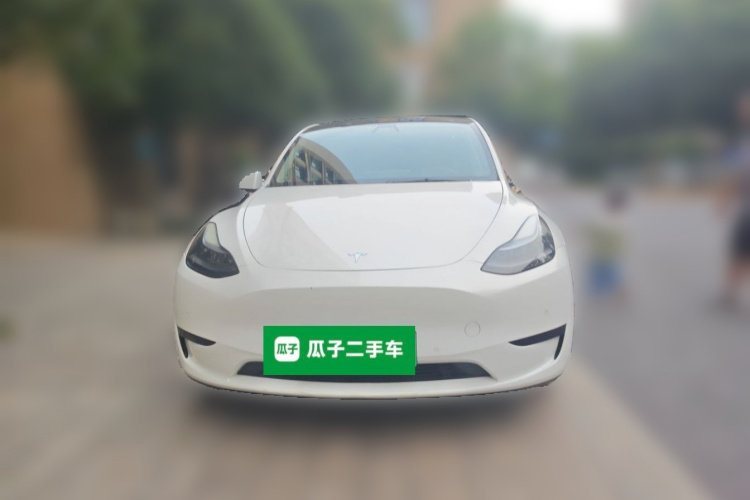 Tesla Model Y 2022 car image #3