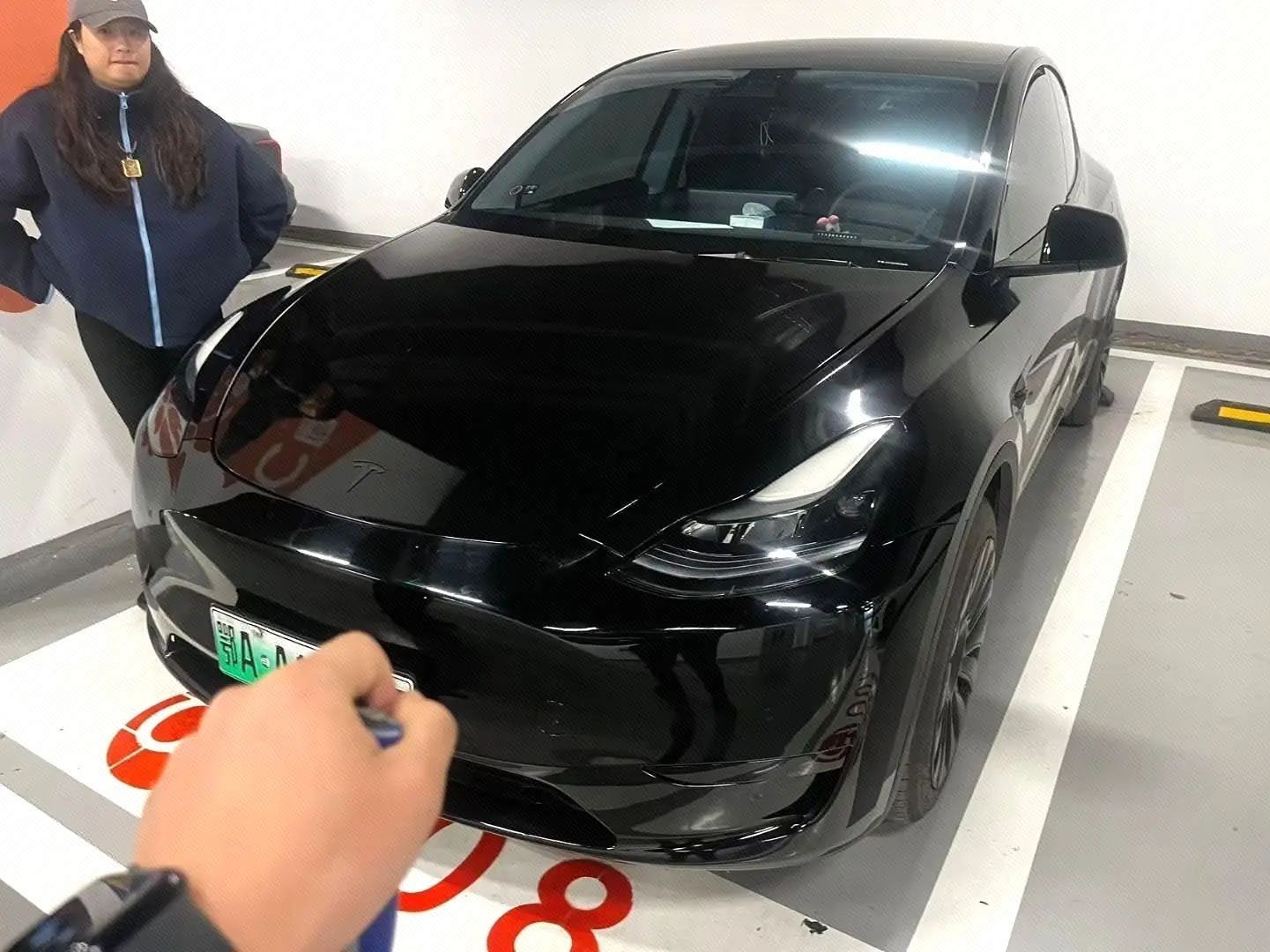 Tesla Model Y 2025 Tesla Model Y 2025 car image