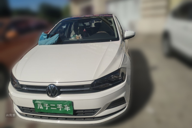 Volkswagen Polo 2021 car image #2