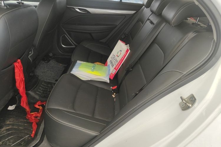 GEELY Emgrand 2020 car image #17