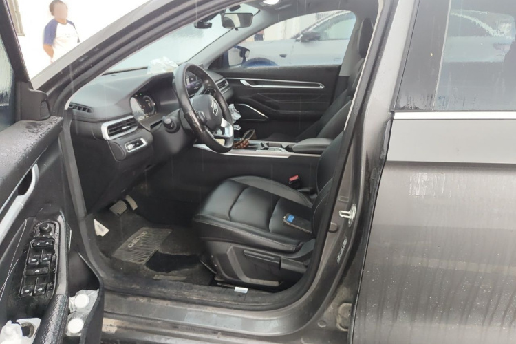 GEELY Emgrand 2022 #9 GEELY Emgrand 2022 car image #9
