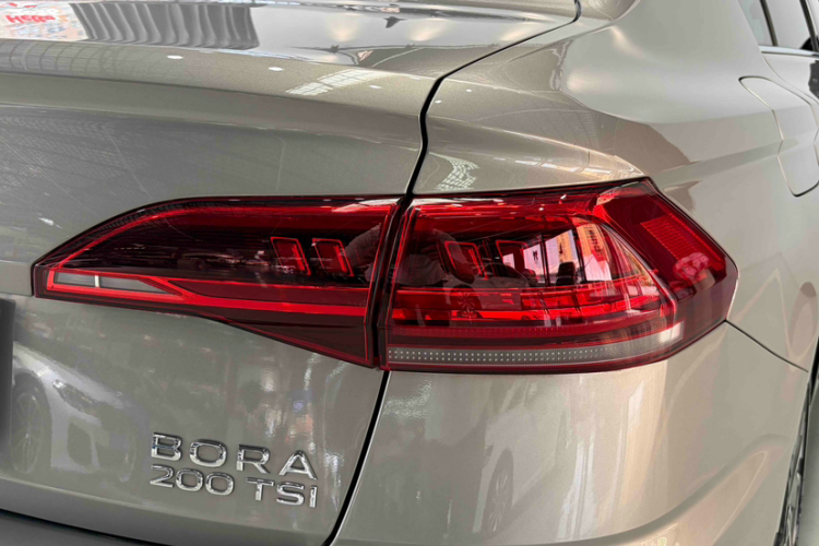 Volkswagen Bora 2023 car image #22