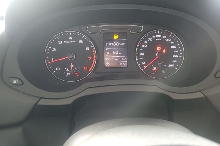Audi Q3 2019 car image #12