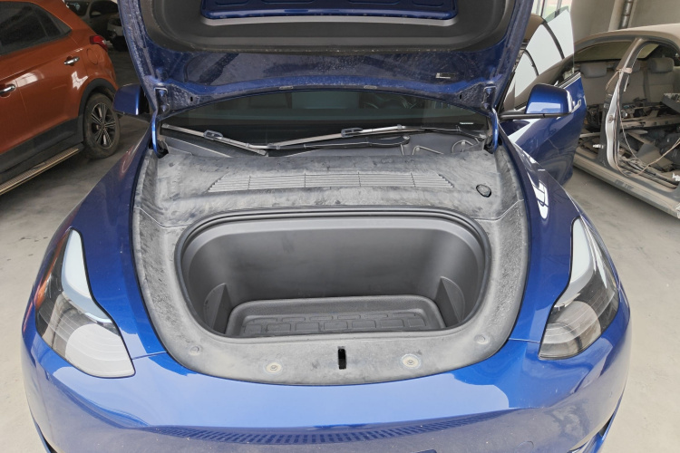 Tesla Model Y 2022 #22 Tesla Model Y 2022 car image #22