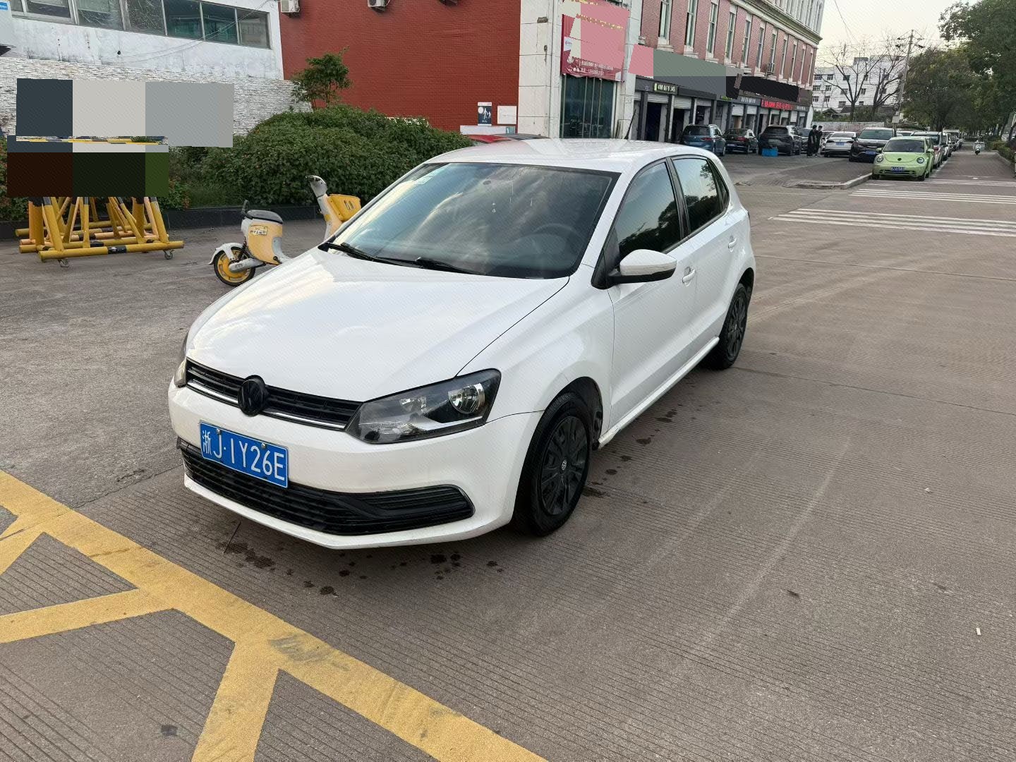 Volkswagen Polo 2018 car image 