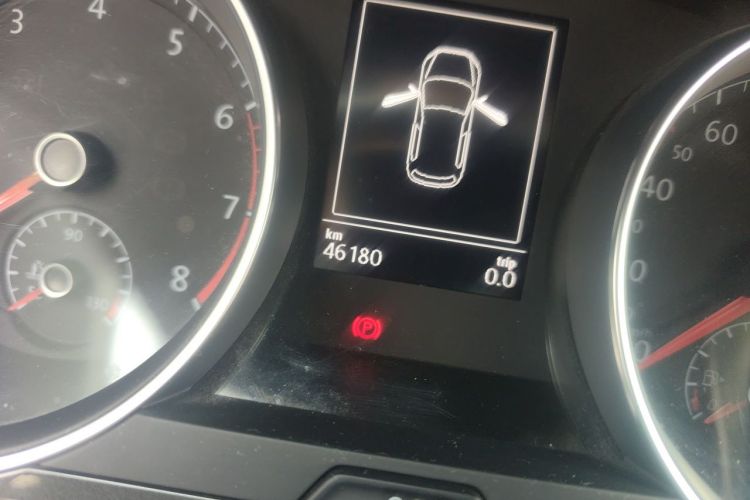 Volkswagen Golf 2018 car image #8