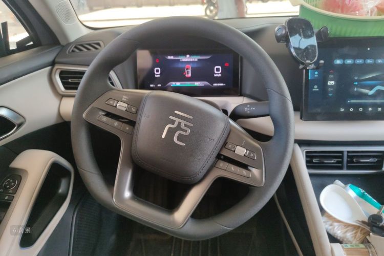 BYD YuanUP 2025 #12 BYD YuanUP 2025 car image #12