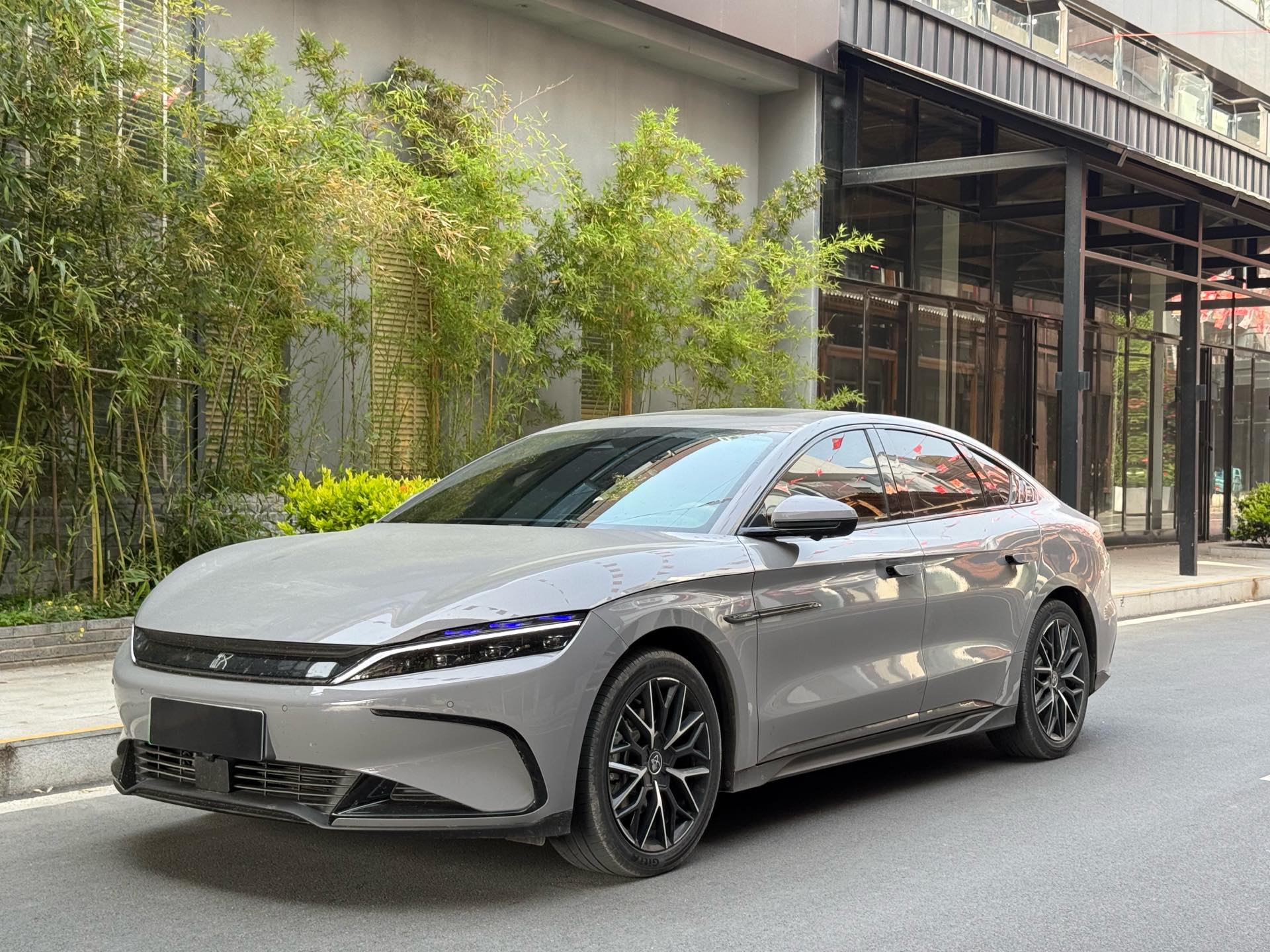 BYD Han 2024 car image 