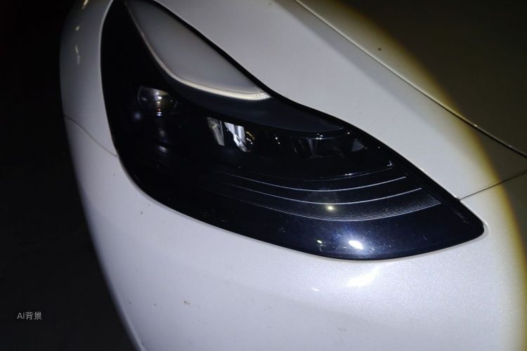 Tesla Model Y 2023 #8 Tesla Model Y 2023 car image #8