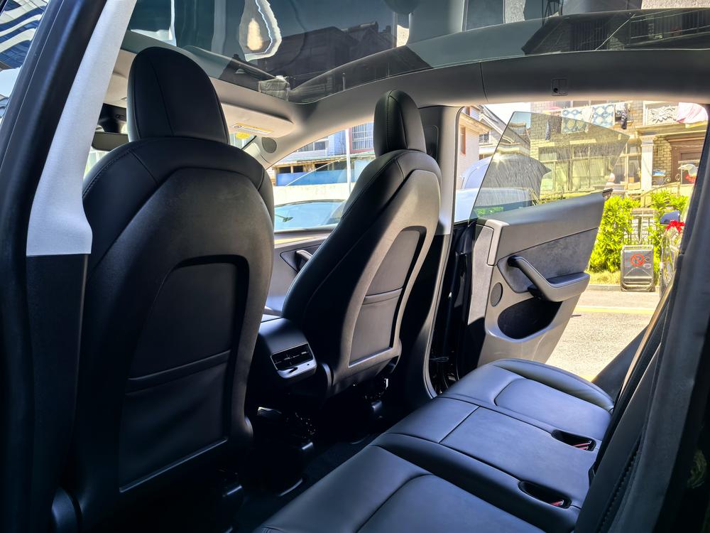 Tesla Model Y 2021 #17 Tesla Model Y 2021 car image #17