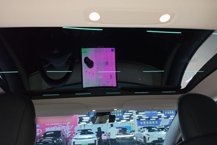 Tesla Model 3 2021 car image #18