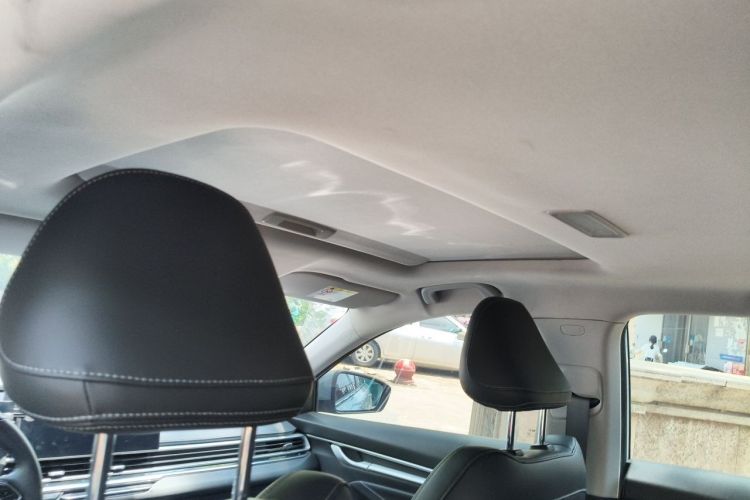 GEELY Emgrand 2023 car image #16