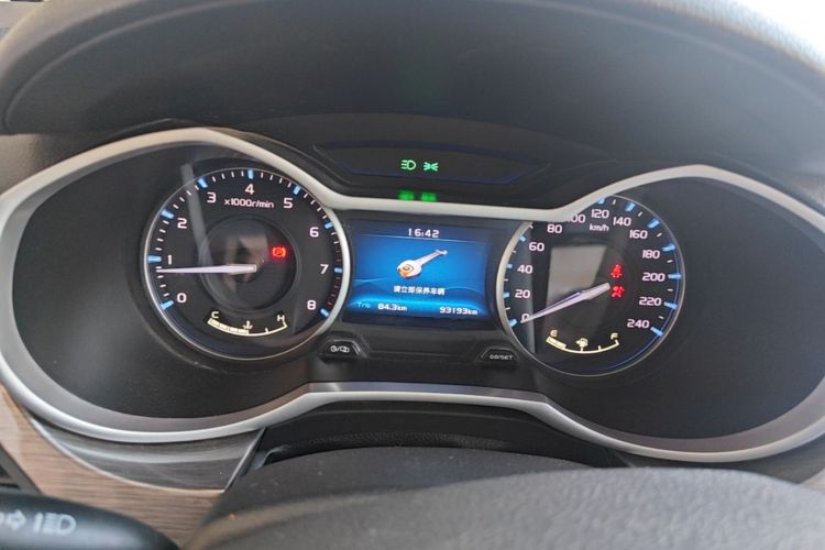 GEELY Emgrand 2018 car image #12