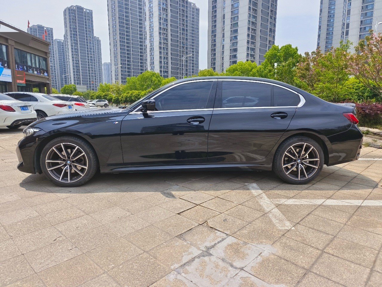 BMW 3 Series 2023 #3 BMW 3 Series 2023 immagine di auto #3