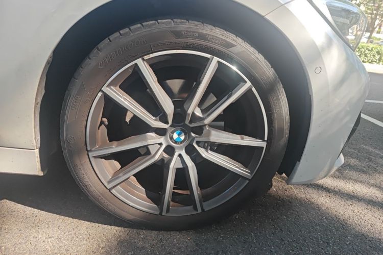 BMW 3 Series 2020 #6 BMW 3 Series 2020 car image #6