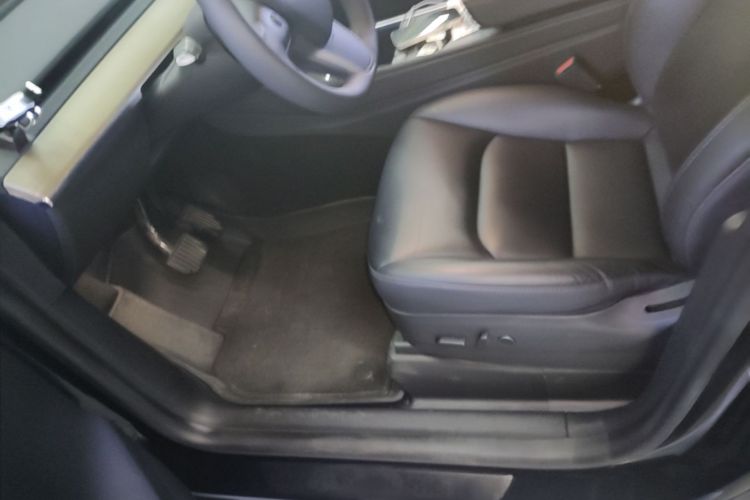Tesla Model Y 2022 #15 Tesla Model Y 2022 car image #15
