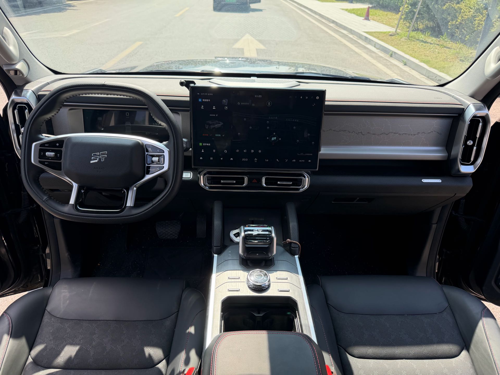 Jetour Traveller 2025 car image #15