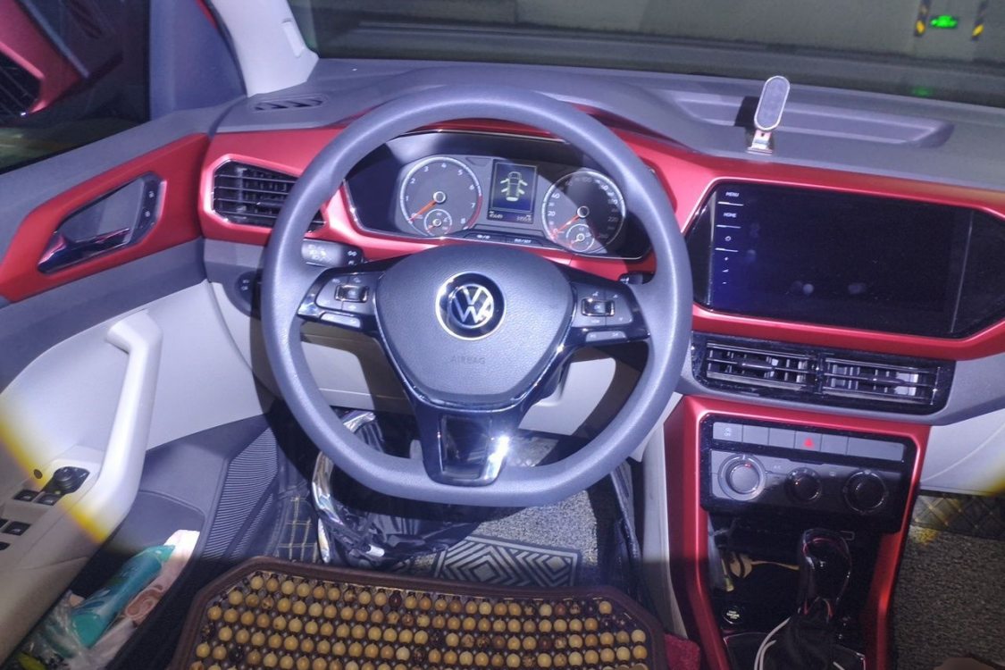 Volkswagen T-Cross 2020 #22 Volkswagen T-Cross 2020 car image #22